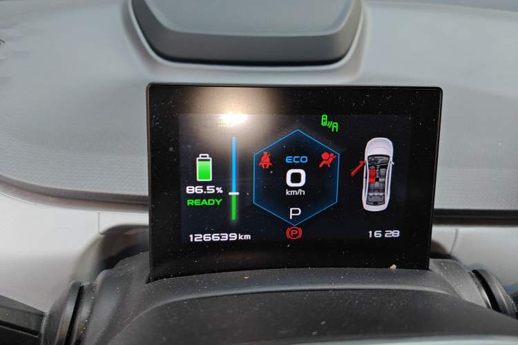 Used Geometry A 2019 High-Performance Standard Range Power Edition Instrument Cluster
