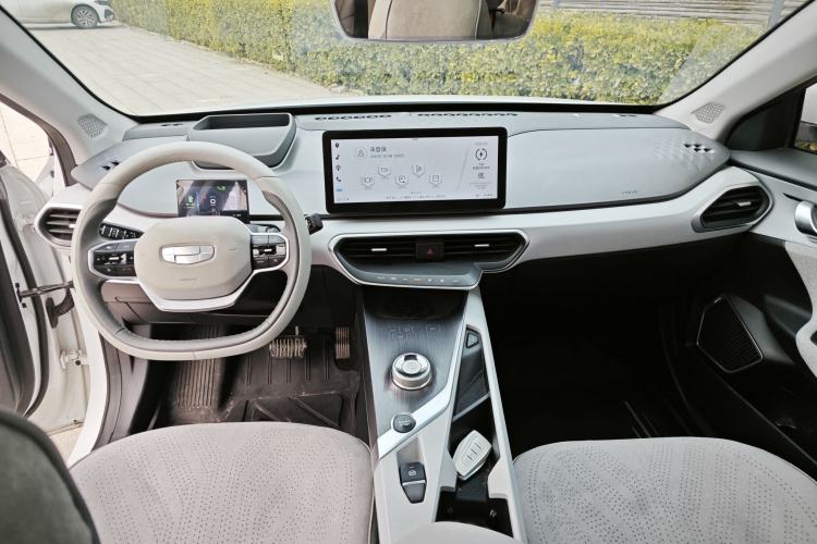 Used Geometry A 2019 Upgraded Model High-Energy Ultra-Long Range – PowerCube Version Interior 1