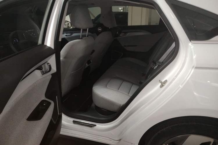 Used Geometry A 2019 Upgraded Model High-Performance Standard Range Power Cube Version Interior 4