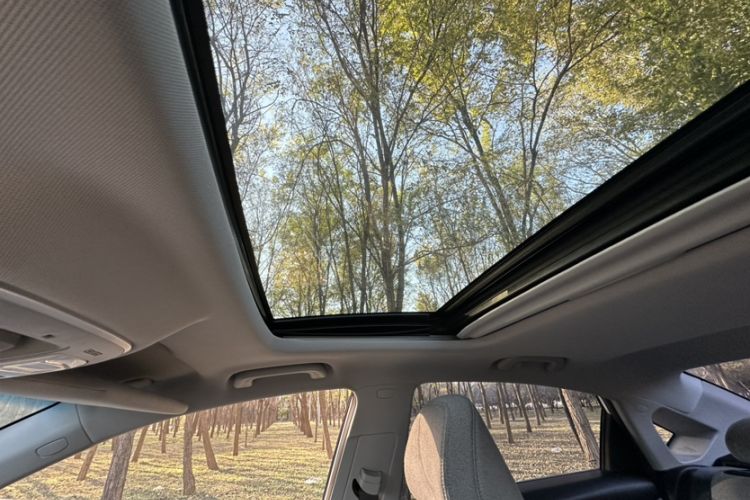 Used Geometry A 2019 High-Value Standard Range Cube Edition Interior 5