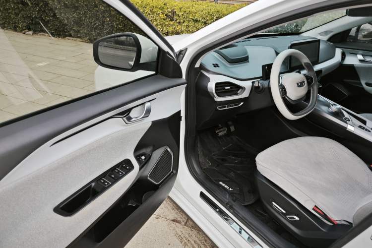 Used Geometry A 2019 Upgraded Model High-Energy Ultra-Long Range – PowerCube Version Interior 6