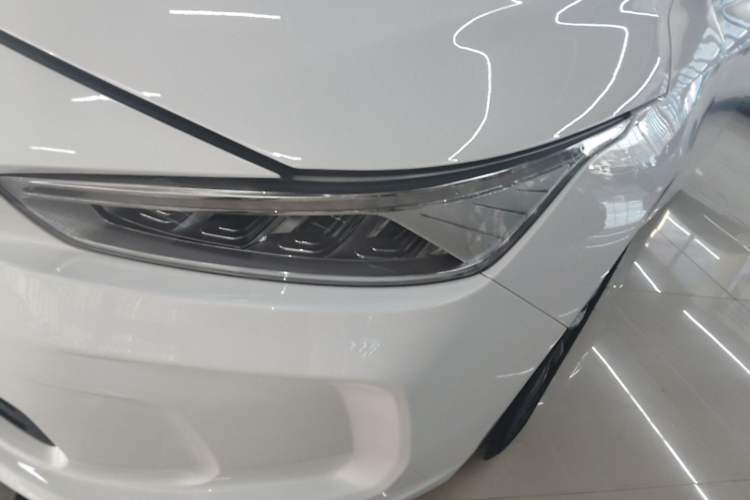 Used Geometry A 2019 Upgraded Model High-Resolution Standard Range Square Edition Left Front Headlight
