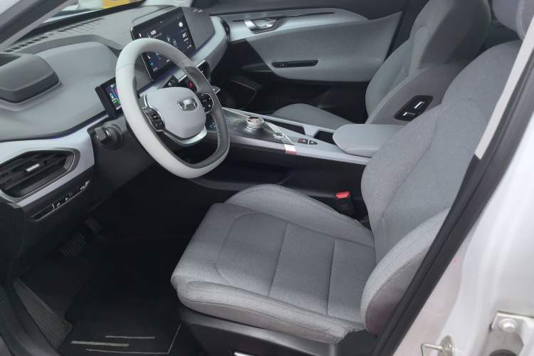 Used Geometry A 2019 High-Performance Standard Range Power Edition Left Front Seat