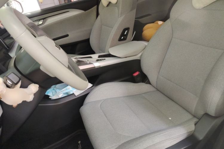 Used Geometry A 2019 High-Performance Standard Range Power Edition Left Front Seat