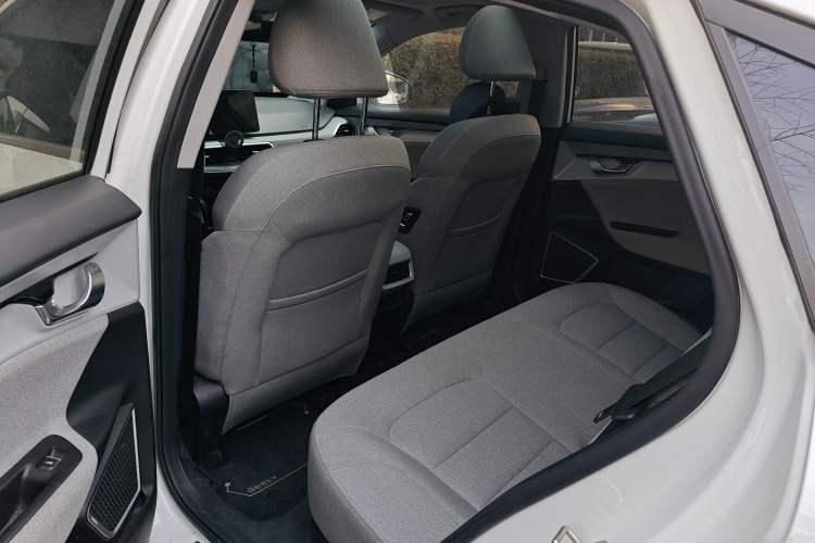 Used Geometry A 2019 High-Performance Standard Range Power Edition Left Rear Seat