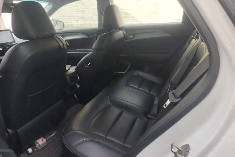 Used Geometry A 2019 Upgraded Model High-Resolution Standard Range Square Edition Left Rear Seat