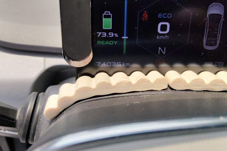 Used Geometry A 2019 High-Performance Standard Range Power Edition Odometer Close Up