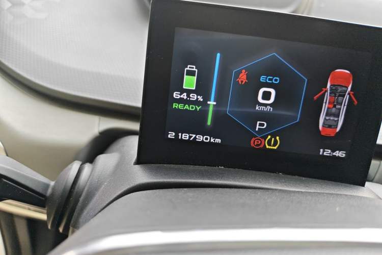 Used Geometry A 2019 Upgraded Model High-Resolution Standard Range Square Edition Odometer Close Up