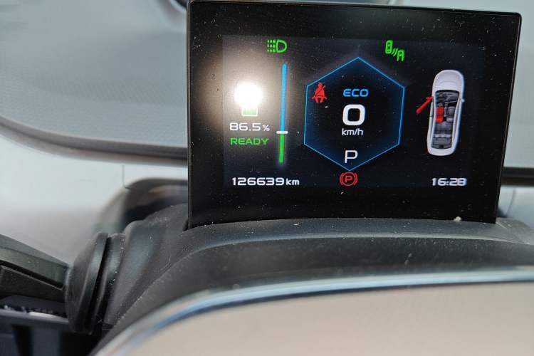 Used Geometry A 2019 High-Performance Standard Range Power Edition Odometer Close Up