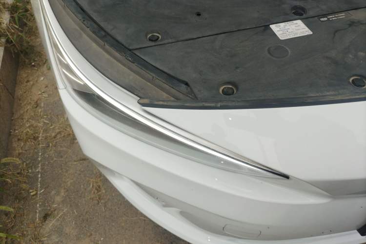 Used Geometry A 2019 High-Performance Standard Range Power Edition Right Front Headlight
