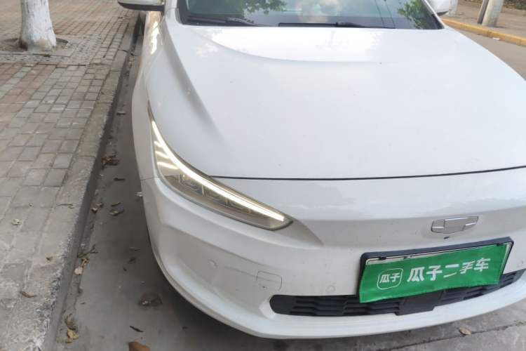 Used Geometry A 2019 High-Performance Standard Range Power Edition Right Front Headlight