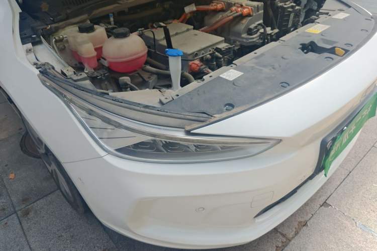 Used Geometry A 2019 High-Performance Standard Range Power Edition Right Front Headlight