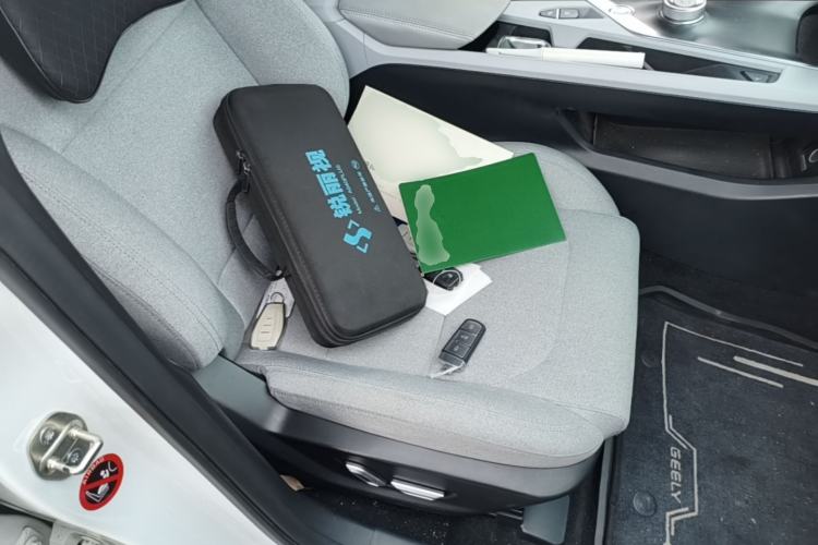 Used Geometry A 2019 Upgraded Model High-Performance Standard Range Power Cube Version Right Front Seat