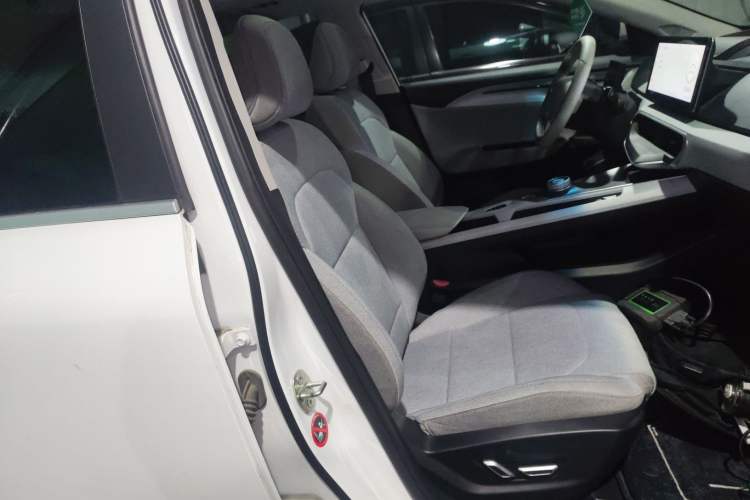 Used Geometry A 2019 Upgraded Model High-Performance Standard Range Power Cube Version Right Front Seat