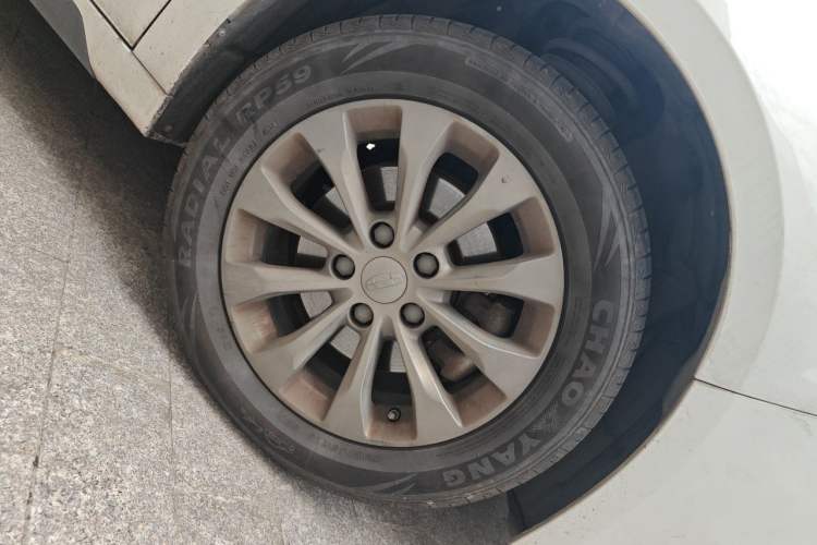 Used Geometry A 2019 Upgraded Model High-Resolution Standard Range Square Edition Right Front Wheel Hub