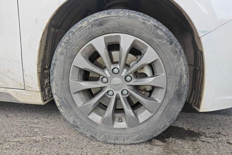Used Geometry A 2019 Upgraded Model High-Resolution Standard Range Square Edition Right Front Wheel Hub