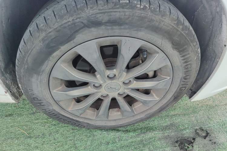 Used Geometry A 2019 High-Value Standard Range Square Edition Right Front Wheel Hub