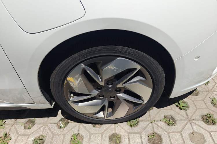 Used Geometry A 2019 Upgraded Model High-Performance Standard Range Power Cube Version Right Front Wheel Hub