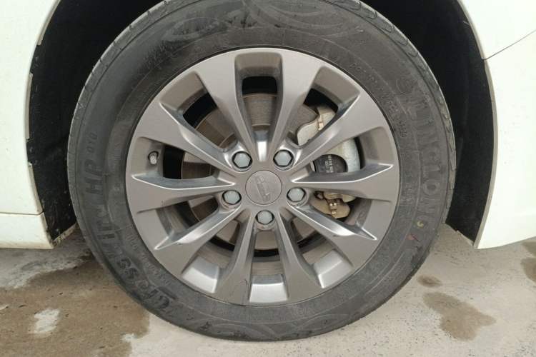 Used Geometry A 2019 Upgraded Model High-Resolution Standard Range Square Edition Right Front Wheel Hub