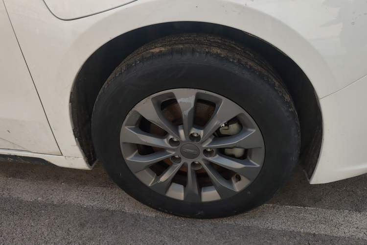 Used Geometry A 2019 Upgraded Model High-Resolution Standard Range Square Edition Right Front Wheel Hub