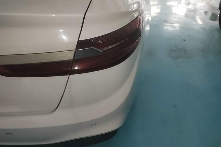 Used Geometry A 2019 High-Performance Standard Range Power Edition Right Rear Taillight