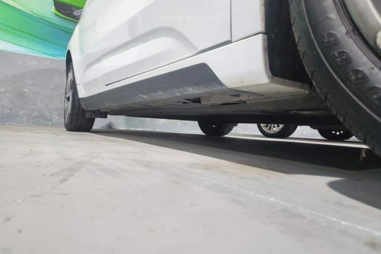 Used Geometry A 2019 Upgraded Model High-Performance Standard Range Power Cube Version Right Side Sill