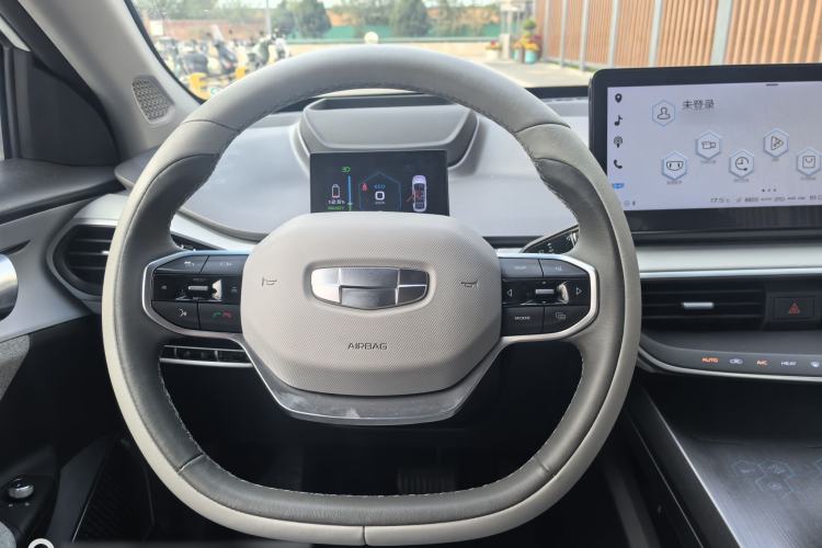 Used Geometry A 2019 Upgraded Model High-Energy Ultra-Long Range Cube Version Steering Wheel