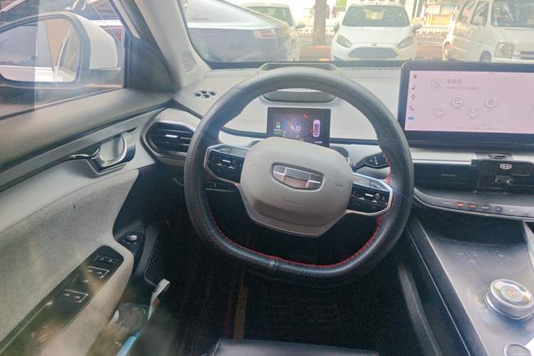 Used Geometry A 2019 High-Performance Standard Range Power Edition Steering Wheel