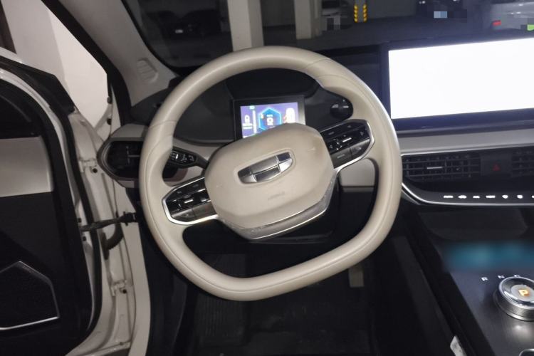 Used Geometry A 2019 High-Value Standard Range Square Edition Steering Wheel