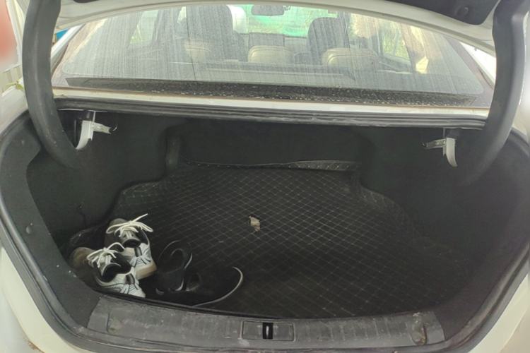 Used Geometry A 2019 High-Value Standard Range Square Edition Trunk