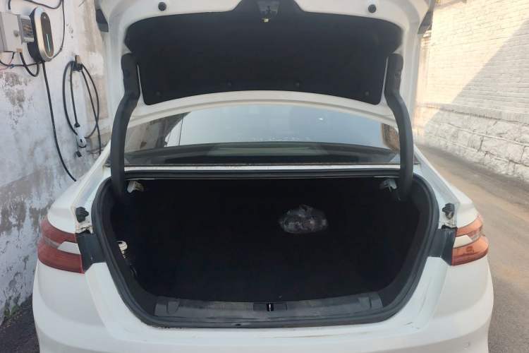 Used Geometry A 2019 Upgraded Model High-Resolution Standard Range Square Edition Trunk