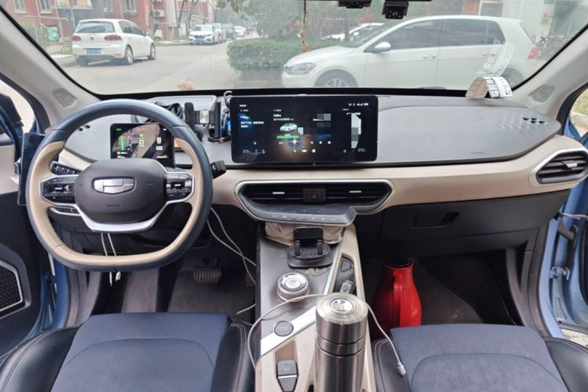 Used Geometry A 2021 Pro Enhanced High-Efficiency Range Version 600KM A600 Asian Games Edition Center Console