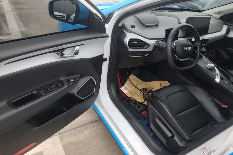 Used Geometry A 2021 Pro Enjoy High-Dimensional Range Edition 430 km A430 Square Version Interior 3
