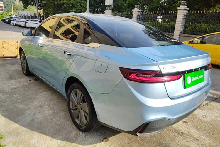 Used Geometry A 2021 Pro Enhanced High-Efficiency Range Version 600 km A600 Cubic Edition Rear Left 45 Deg