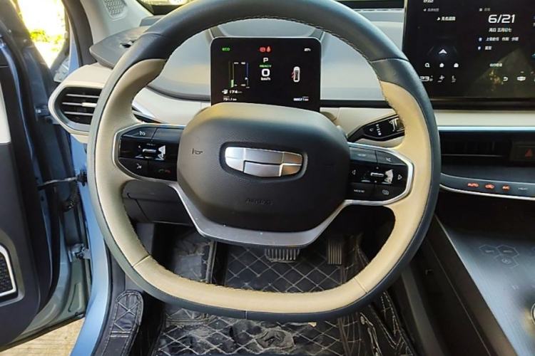 Used Geometry A 2021 Pro Enhanced High-Efficiency Range Version 600 km A600 Cubic Edition Steering Wheel