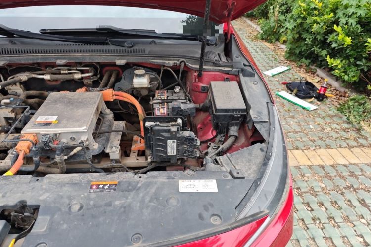 Used Geometry A 2021 Pro Enhanced High-Efficiency Range Version 600 km A600 Cubic Edition Engine Bay Left