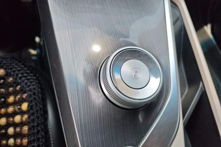 Used Geometry A 2021 Pro Enhanced High-Efficiency Range Version 600 km A600 Cubic Edition Gear Lever