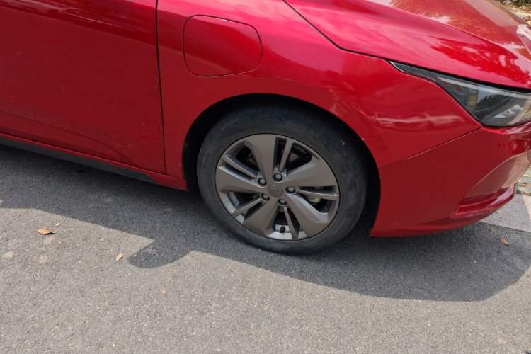 Used Geometry A 2021 Pro Enhanced High-Efficiency Range Version 600 km A600 Cubic Edition Right Front Wheel Hub