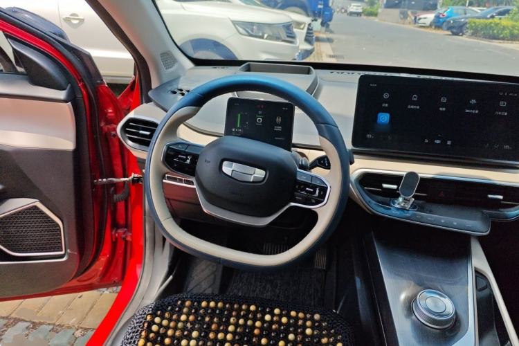 Used Geometry A 2021 Pro Enhanced High-Efficiency Range Version 600 km A600 Cubic Edition Steering Wheel