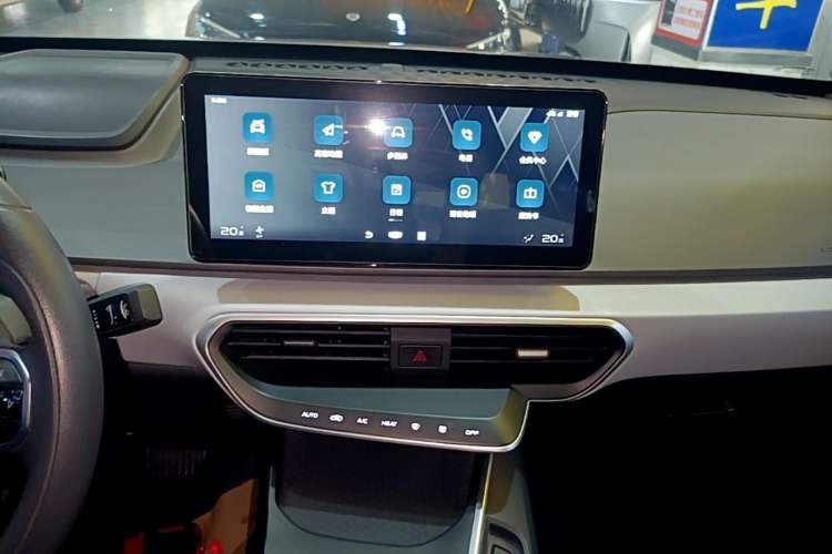 Used Geometry A 2021 Pro Enjoy High-Dimensional Range Edition 430 km A430 Square Version Audio And AC Panel