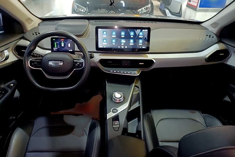 Used Geometry A 2021 Pro Enjoy High-Dimensional Range Edition 430 km A430 Square Version Center Console