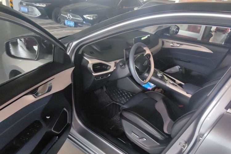 Used Geometry A 2021 Pro Enhanced High-Efficiency Range Version 600 km A600 Cubic Edition Driver Seat