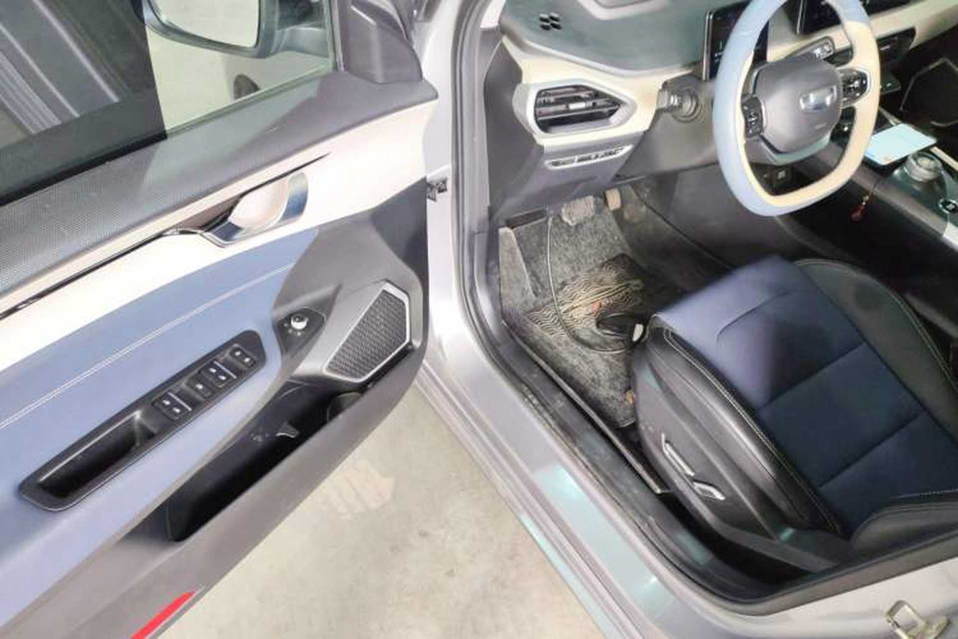 Used Geometry A 2021 Pro Enhanced High-Efficiency Range Version 600 km A600 Cubic Edition Driver Seat