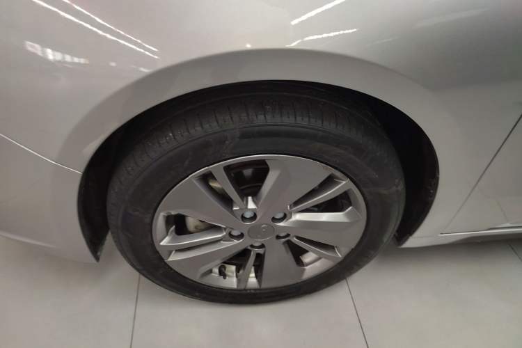Used Geometry A 2021 Pro Enjoy High-Dimensional Range Edition 430 km A430 Cubic Version Left Front Wheel Hub