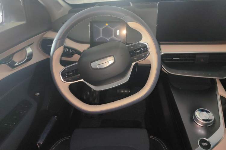Used Geometry A 2021 Pro Enhanced High-Efficiency Range Version 600 km A600 Cubic Edition Steering Wheel