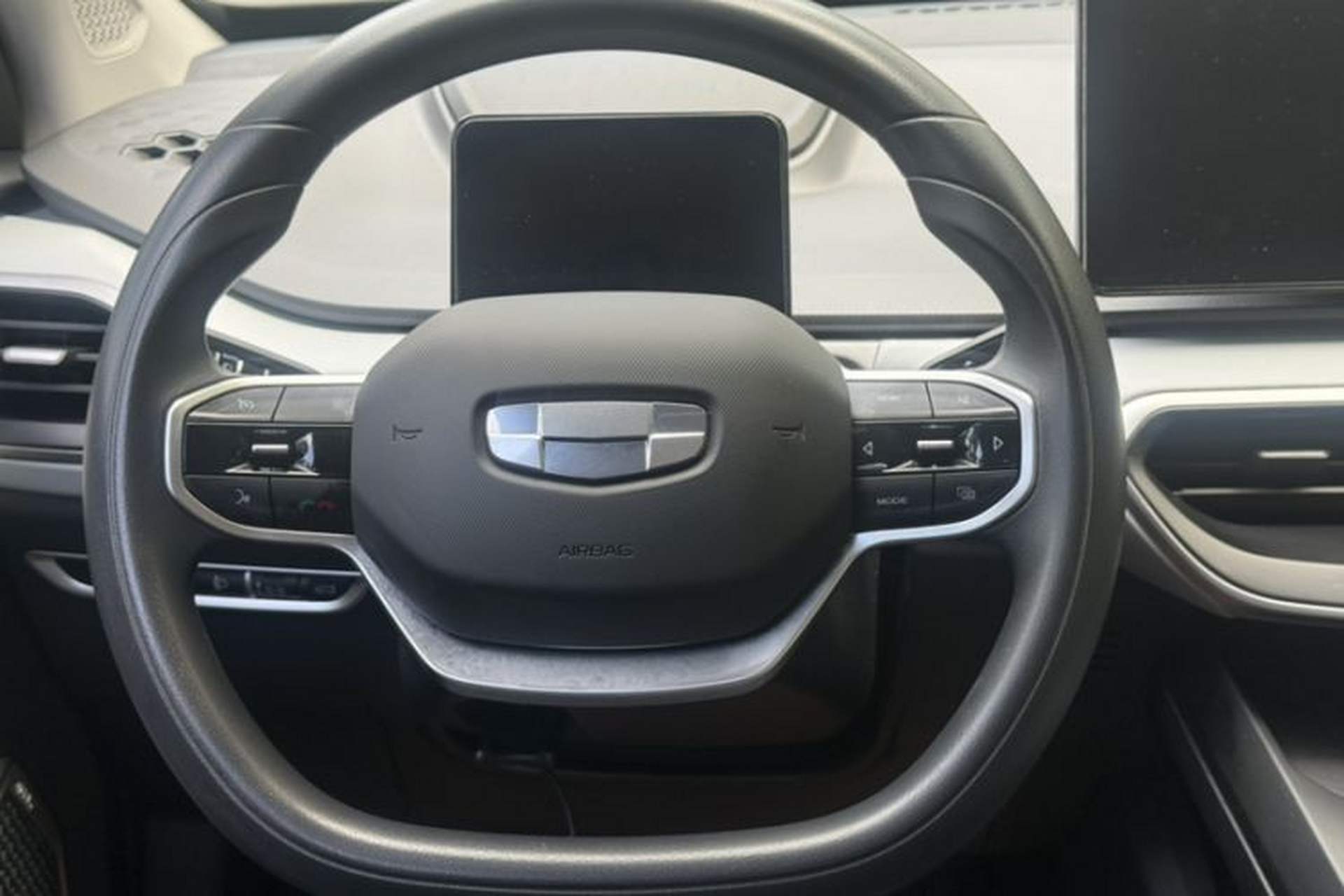 Used Geometry A 2021 Pro Enjoy High-Dimensional Range Edition 430 km A430 Square Version Steering Wheel