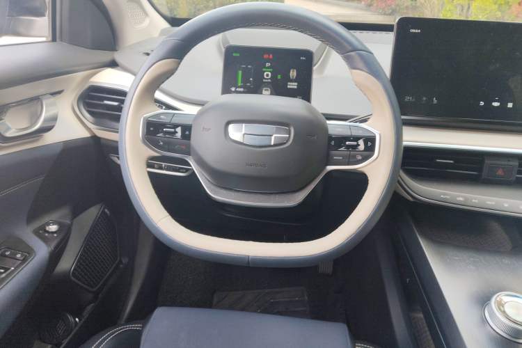 Used Geometry A 2021 Pro Enhanced High-Efficiency Range Version 600KM A600 PowerCube Edition Steering Wheel