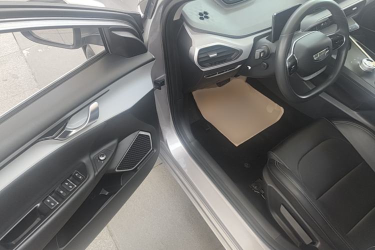 Used Geometry A 2021 Pro Enjoy High-Dimensional Range Edition 430KM A430 Easy-Drive Version Driver Seat