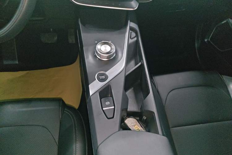 Used Geometry A 2021 Pro Enjoy High-Dimensional Range Edition 430 km A430 Square Version Gear Lever