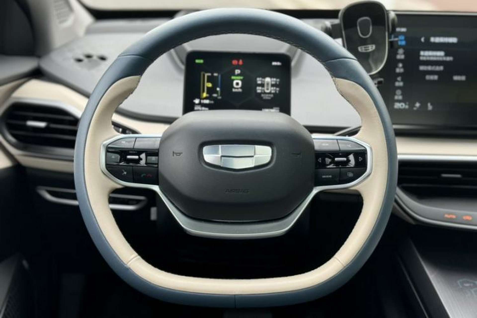 Used Geometry A 2021 Pro Enhanced High-Efficiency Range Version 600KM A600 PowerCube Edition Interior 6